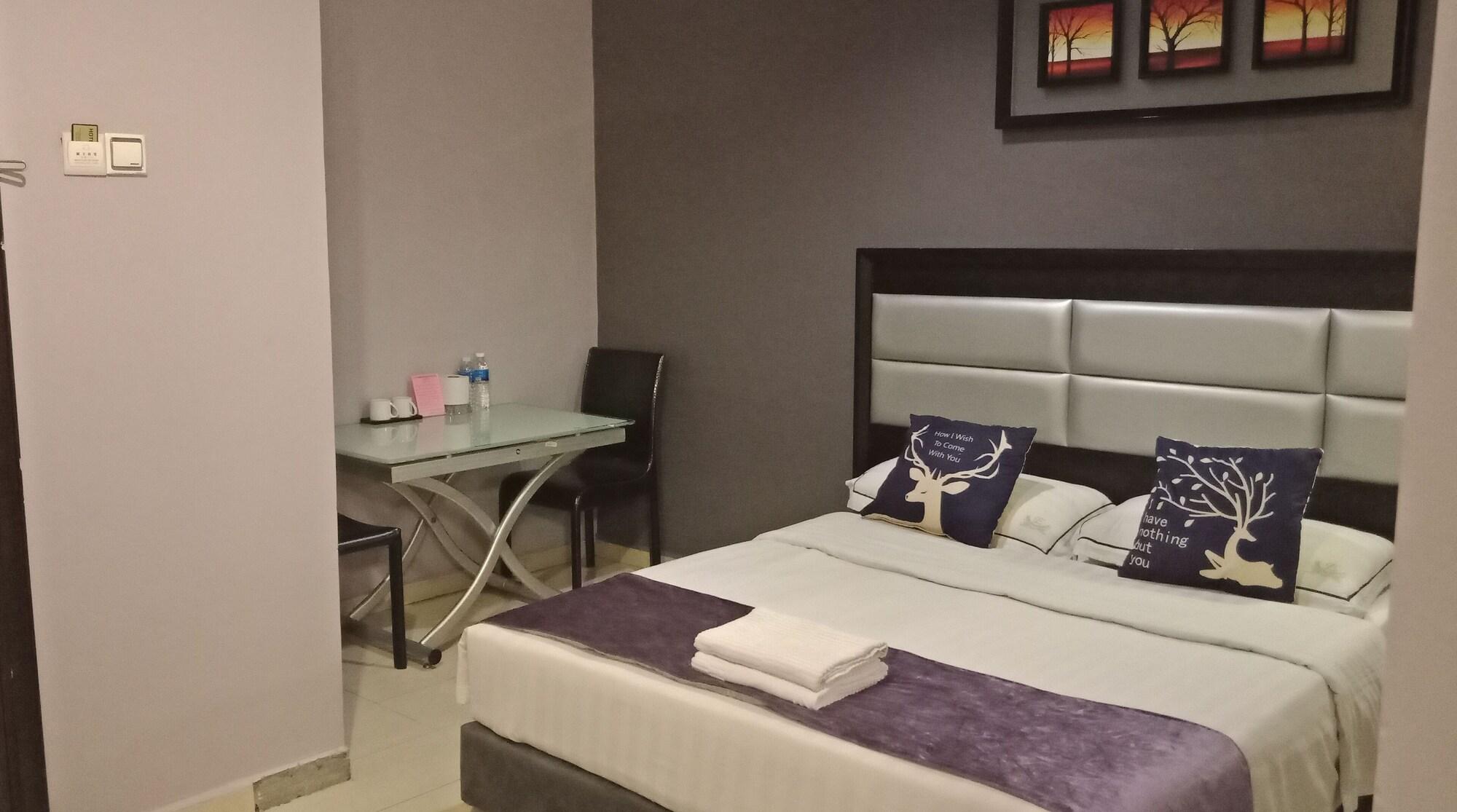 T Hotel Johor Bahru Скудай Екстер'єр фото