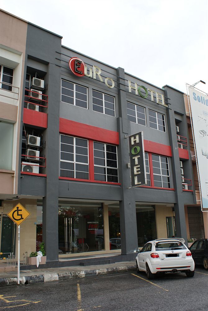 T Hotel Johor Bahru Скудай Екстер'єр фото